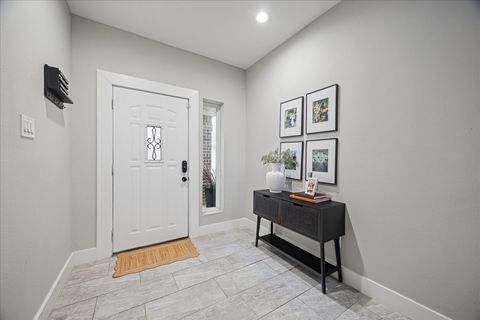 Tiny photo for 2108 Oatfield Drive, Houston, TX 77018 (MLS # 72603026)