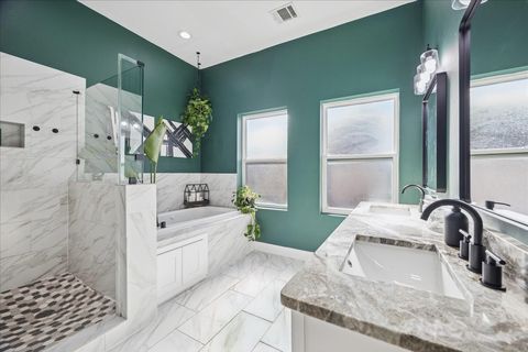 Tiny photo for 2108 Oatfield Drive, Houston, TX 77018 (MLS # 72603026)