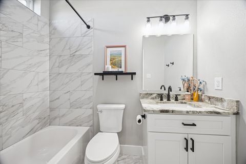 Tiny photo for 2108 Oatfield Drive, Houston, TX 77018 (MLS # 72603026)
