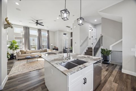 Tiny photo for 2108 Oatfield Drive, Houston, TX 77018 (MLS # 72603026)