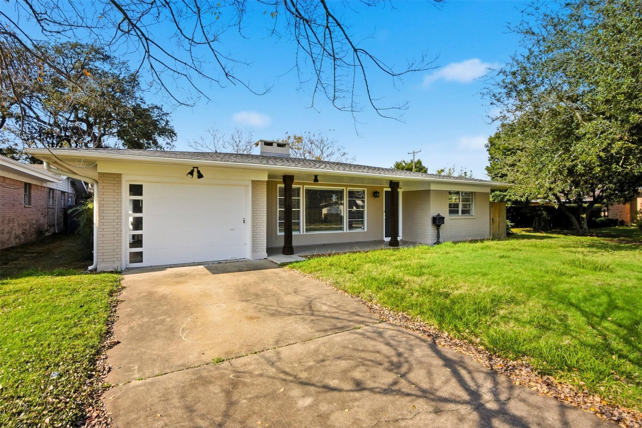 1205 Marine Drive