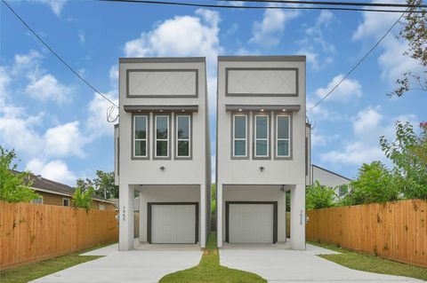 Photo of 7940 Angus Street St, Houston, TX 77028 (MLS # 26458667)