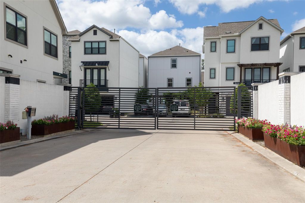 Photo of 1740 Ojeman Point Lane, Houston, TX 77055 (MLS # 79590791)