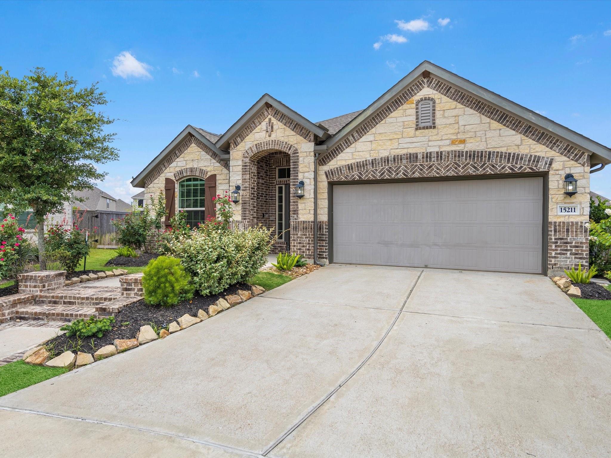 15211 Montezuma Quail Drive