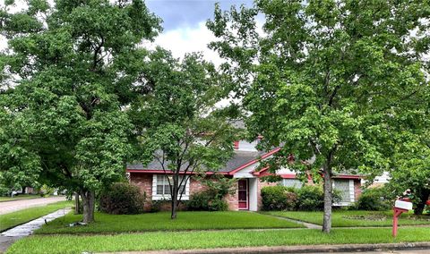 Photo of 15803 Baytree Drive, Houston, TX 77070 (MLS # 4846711)