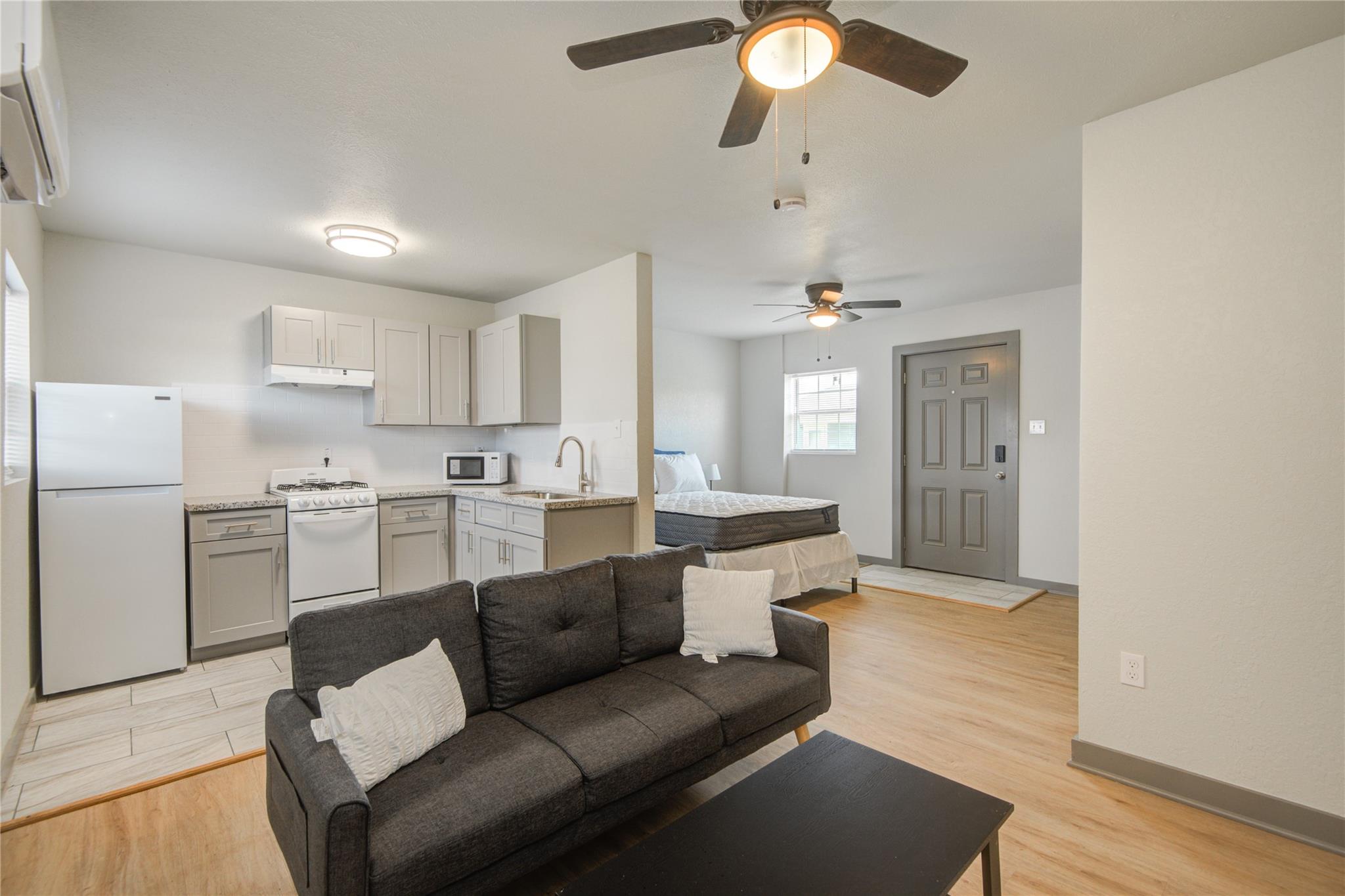 208 W 2nd Street