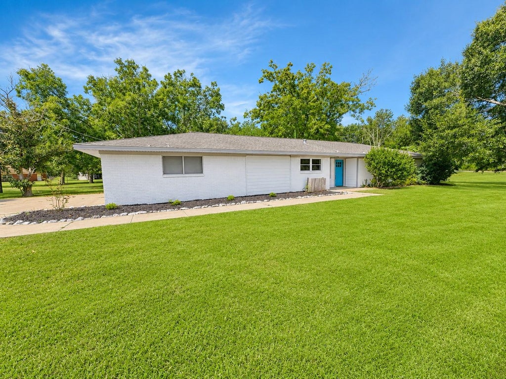 Photo of 379 Hale Road, Bay City, TX 77414 (MLS # 26967805)