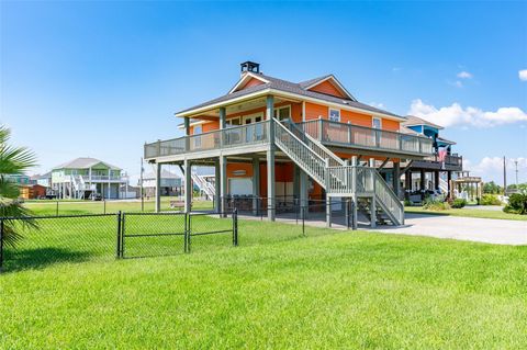 Photo of 963 Palmridge Drive, Crystal Beach, TX 77650 (MLS # 82190249)