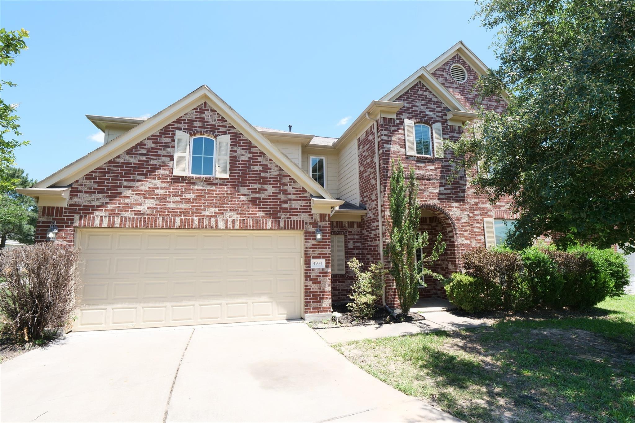 4934 Hackamore Brook Court