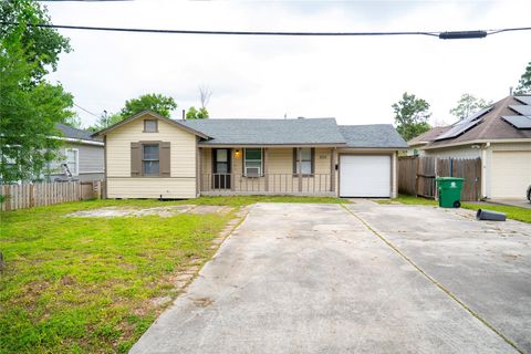 Photo of 505 Sikes St St, Houston, TX 77018 (MLS # 42032431)