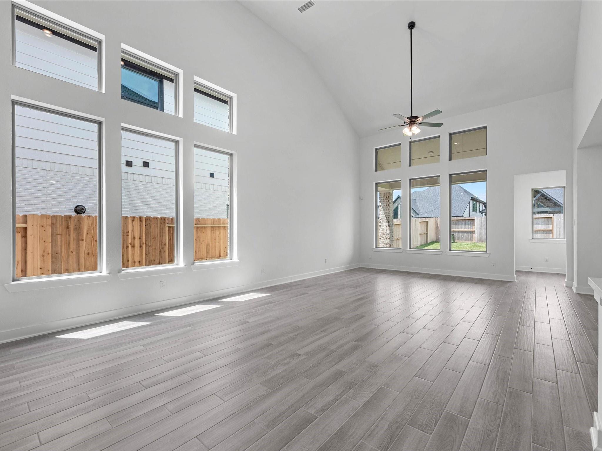 1115 Luna Drive