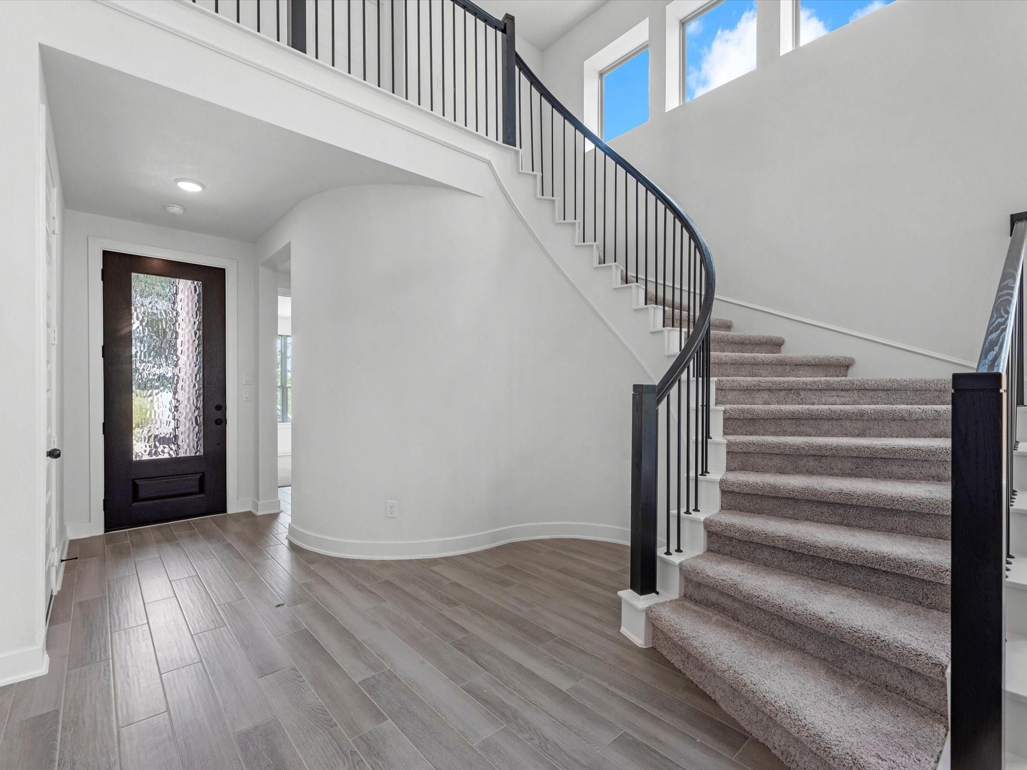 1115 Luna Drive