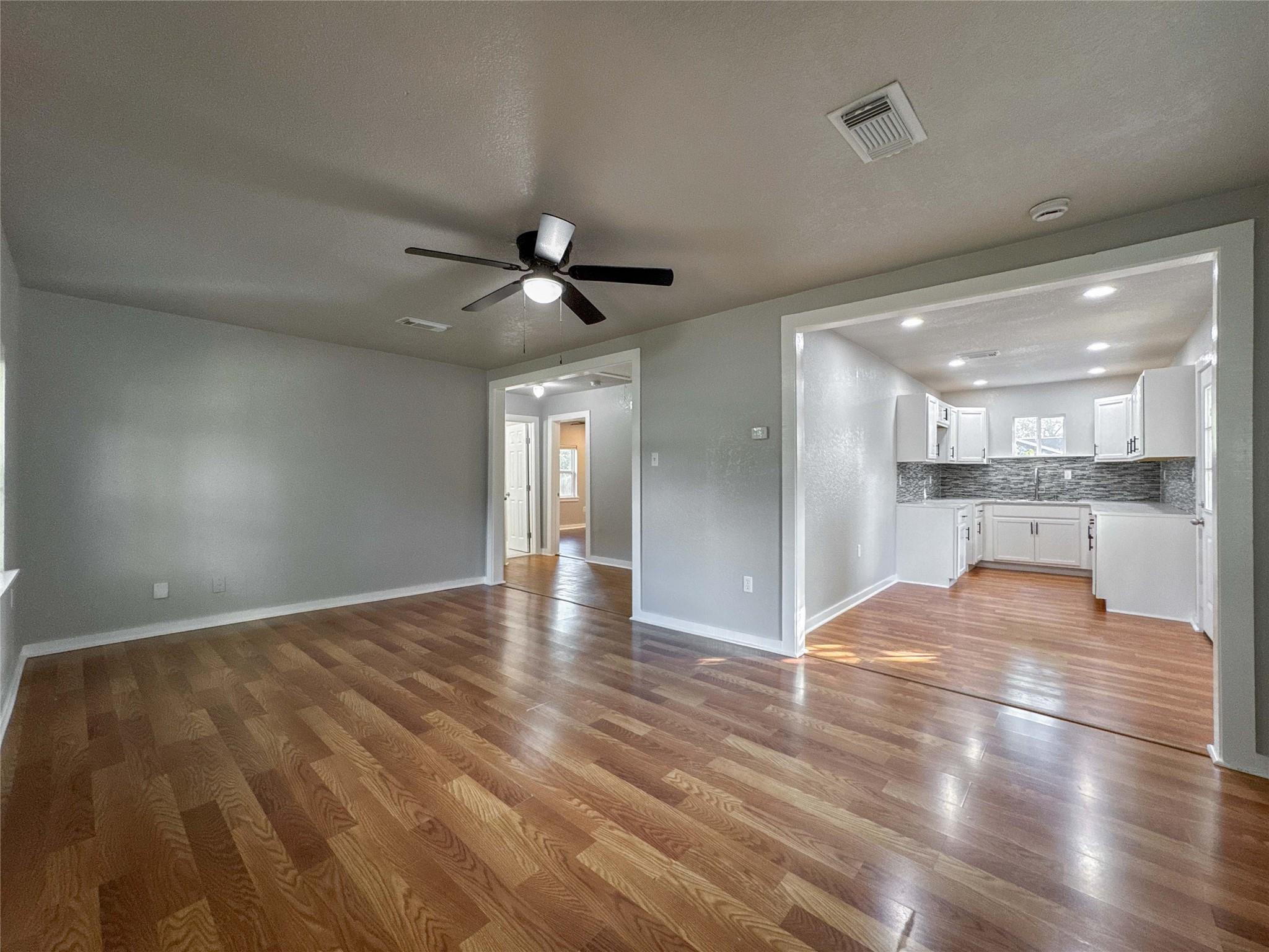 1009 W Snyder Street
