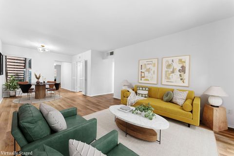 Photo of 2224 S Piney Point Road #112, Houston, TX 77063 (MLS # 63932401)