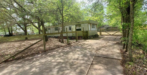 Homes For Sale - 324 E Second Street<br/> Groveton, TX 75845