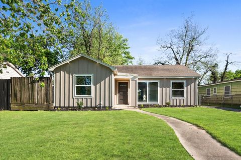 Photo of 4850 Marietta Lane, Houston, TX 77021 (MLS # 10528438)