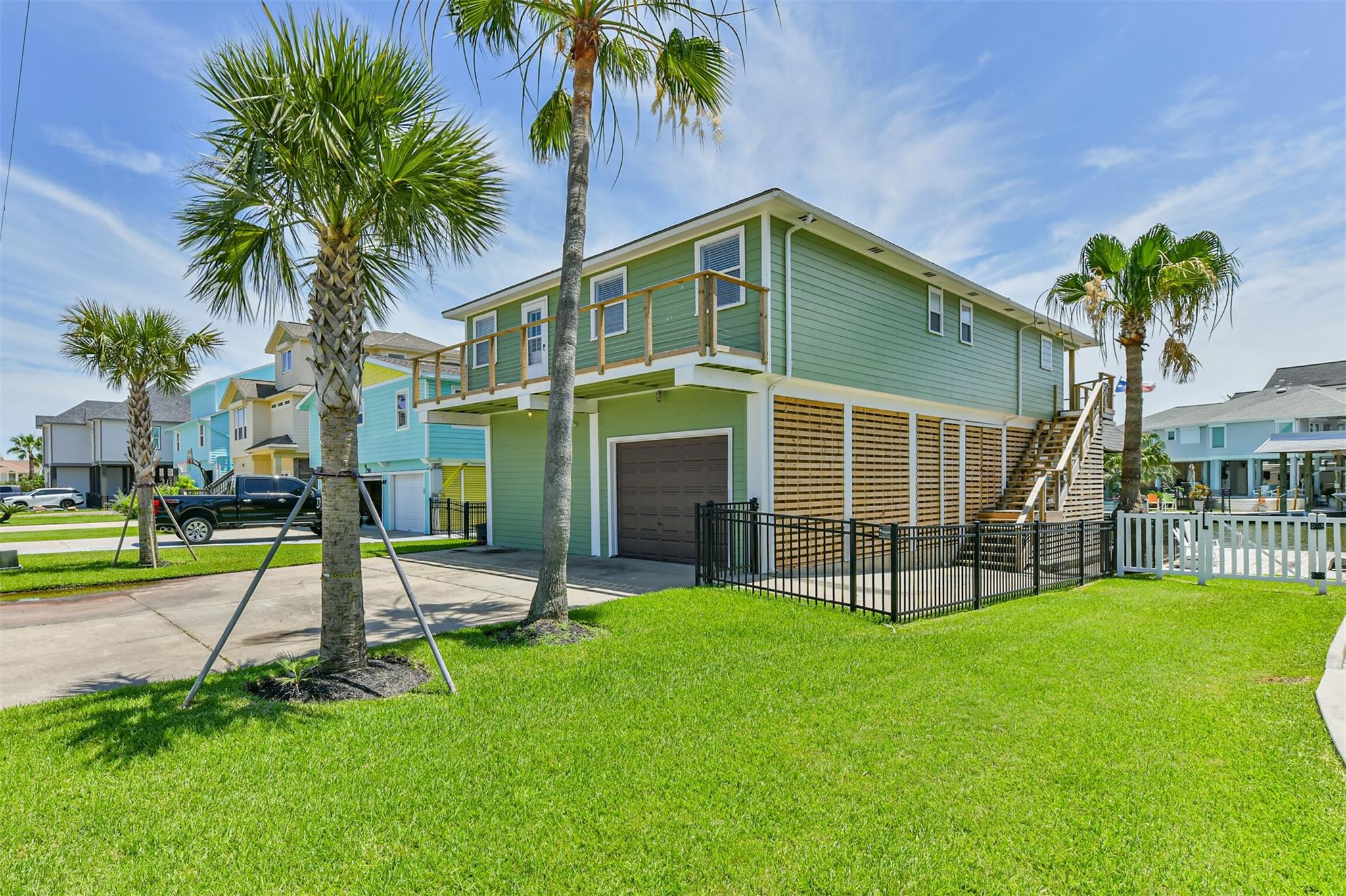 1823 Tiki Drive