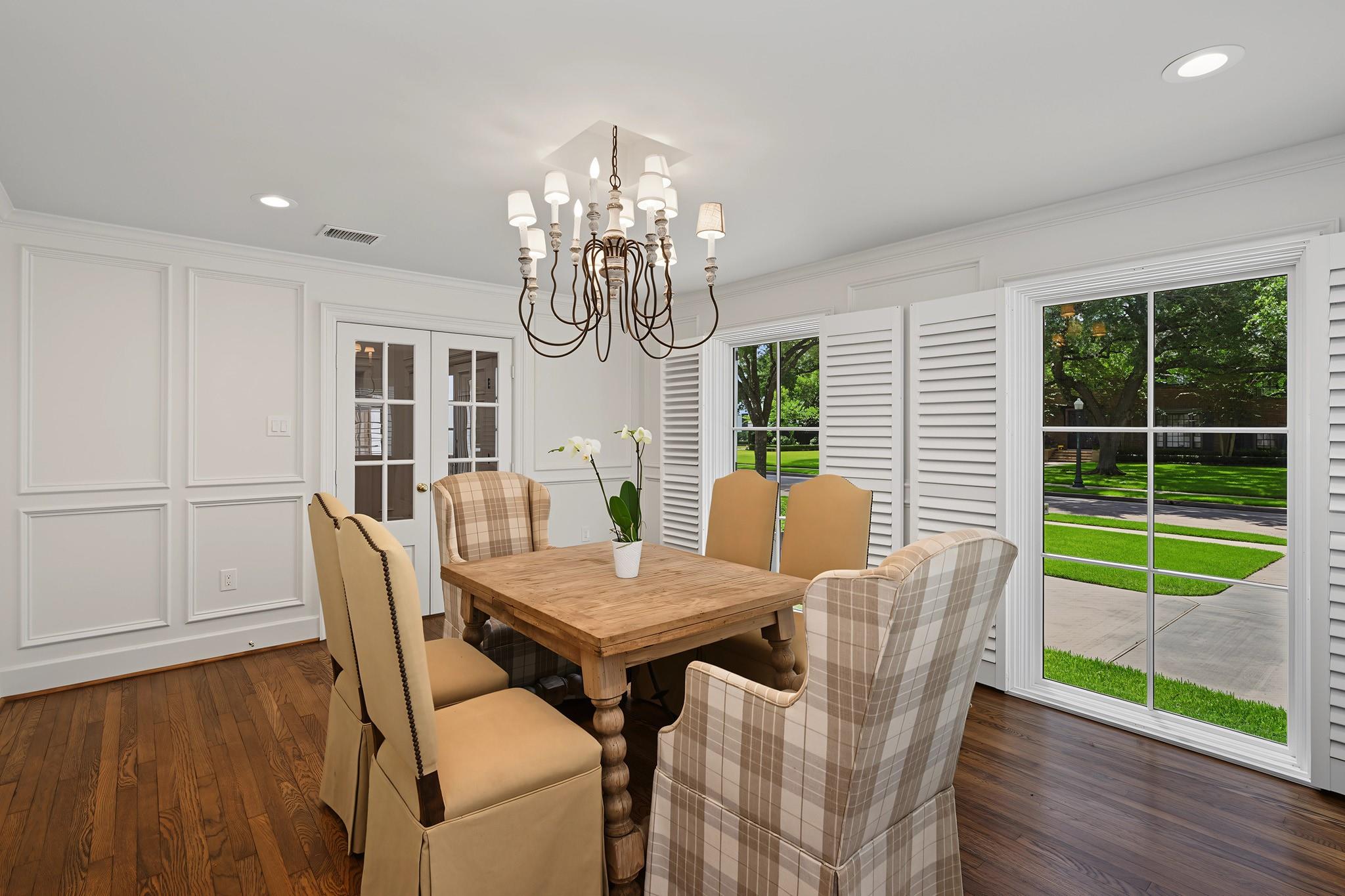 3444 Meadow Lake Lane