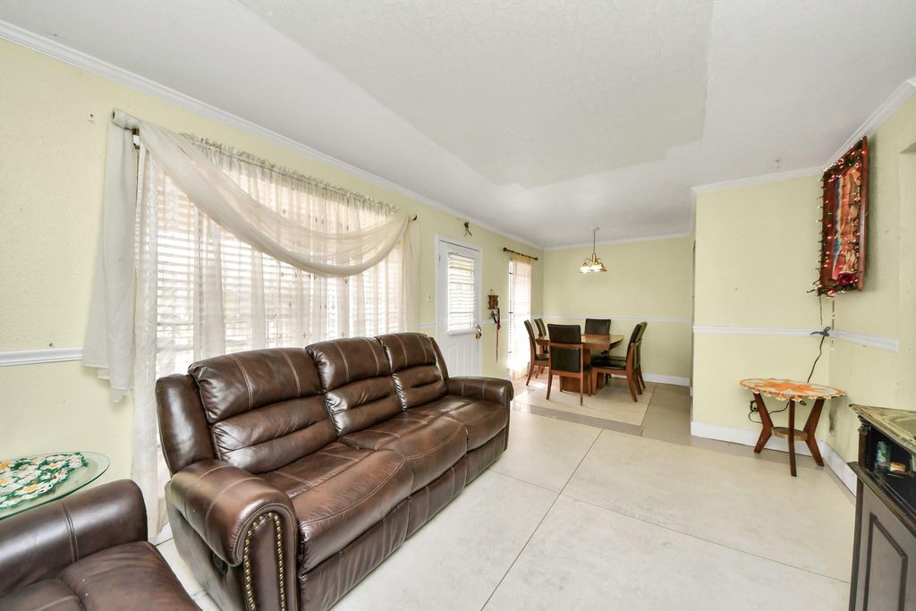 Photo of 5106 Ingomar Way, Houston, TX 77053 (MLS # 3775575)