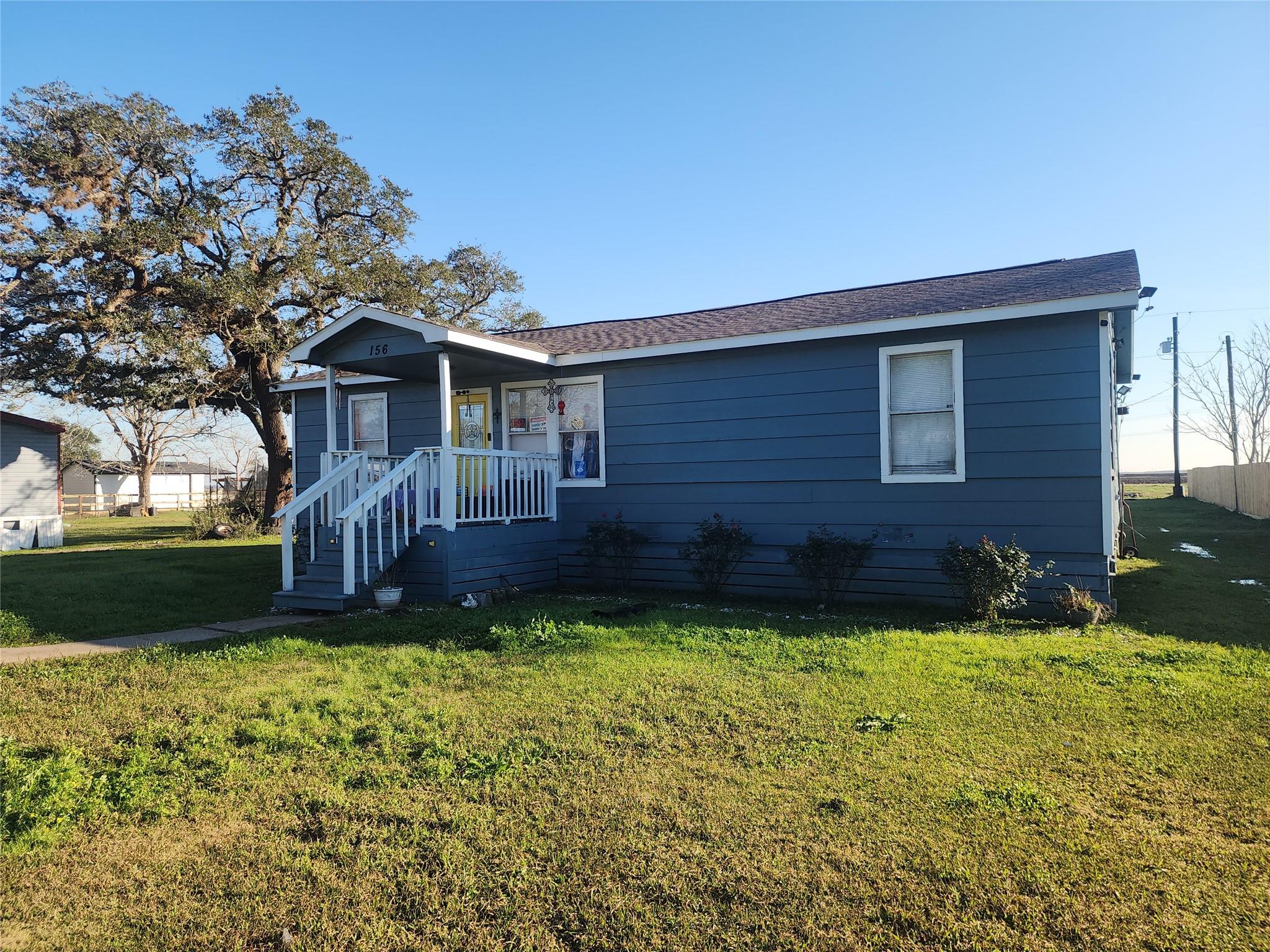42 Country Oaks Street