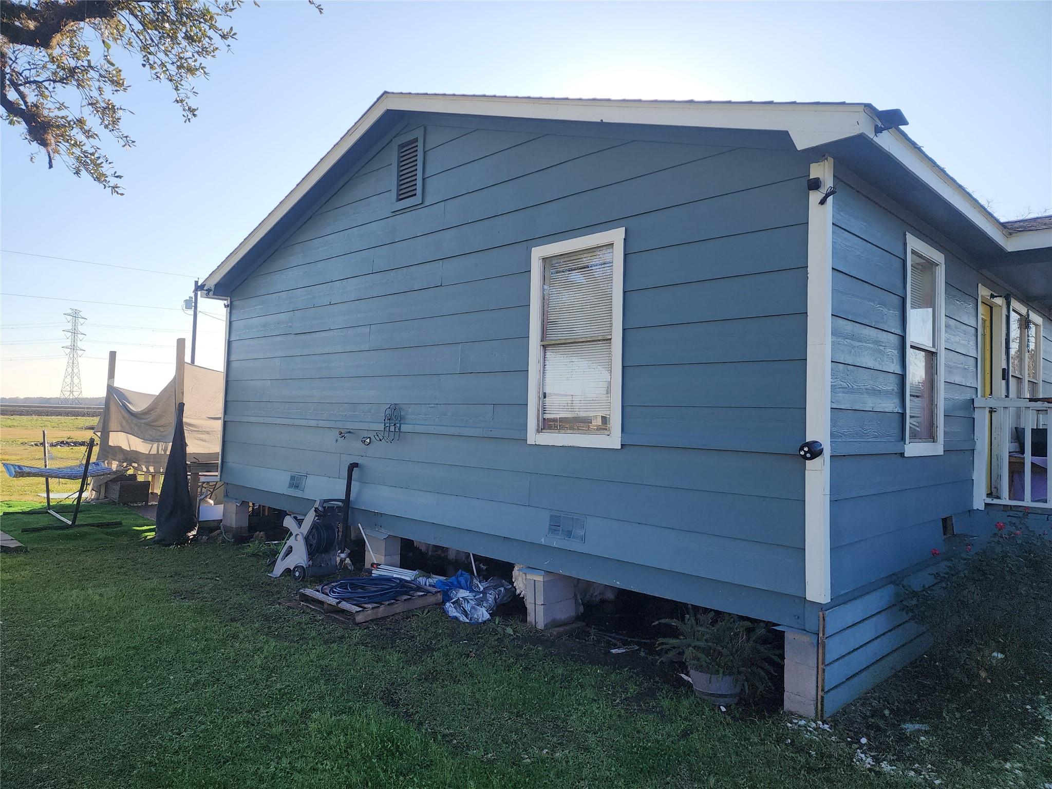 42 Country Oaks Street