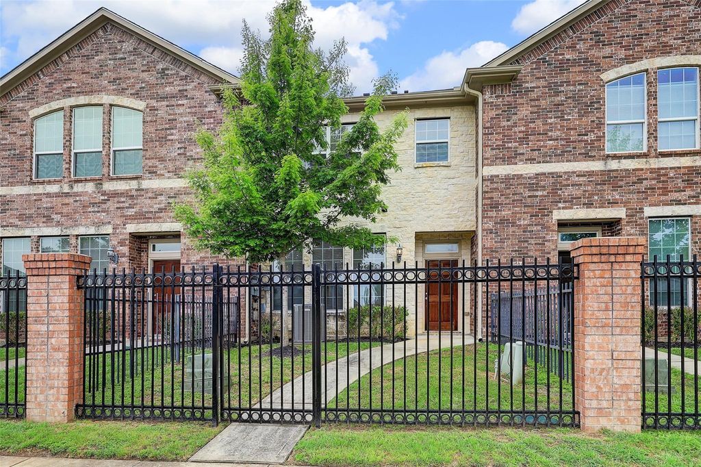 Photo of 2723 Misty Heath Lane, Houston, TX 77082 (MLS # 8126595)