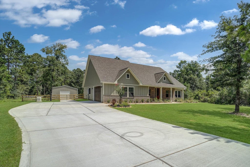 Photo of 347 Iron Horse Road, New Waverly, TX 77378 (MLS # 27320229)