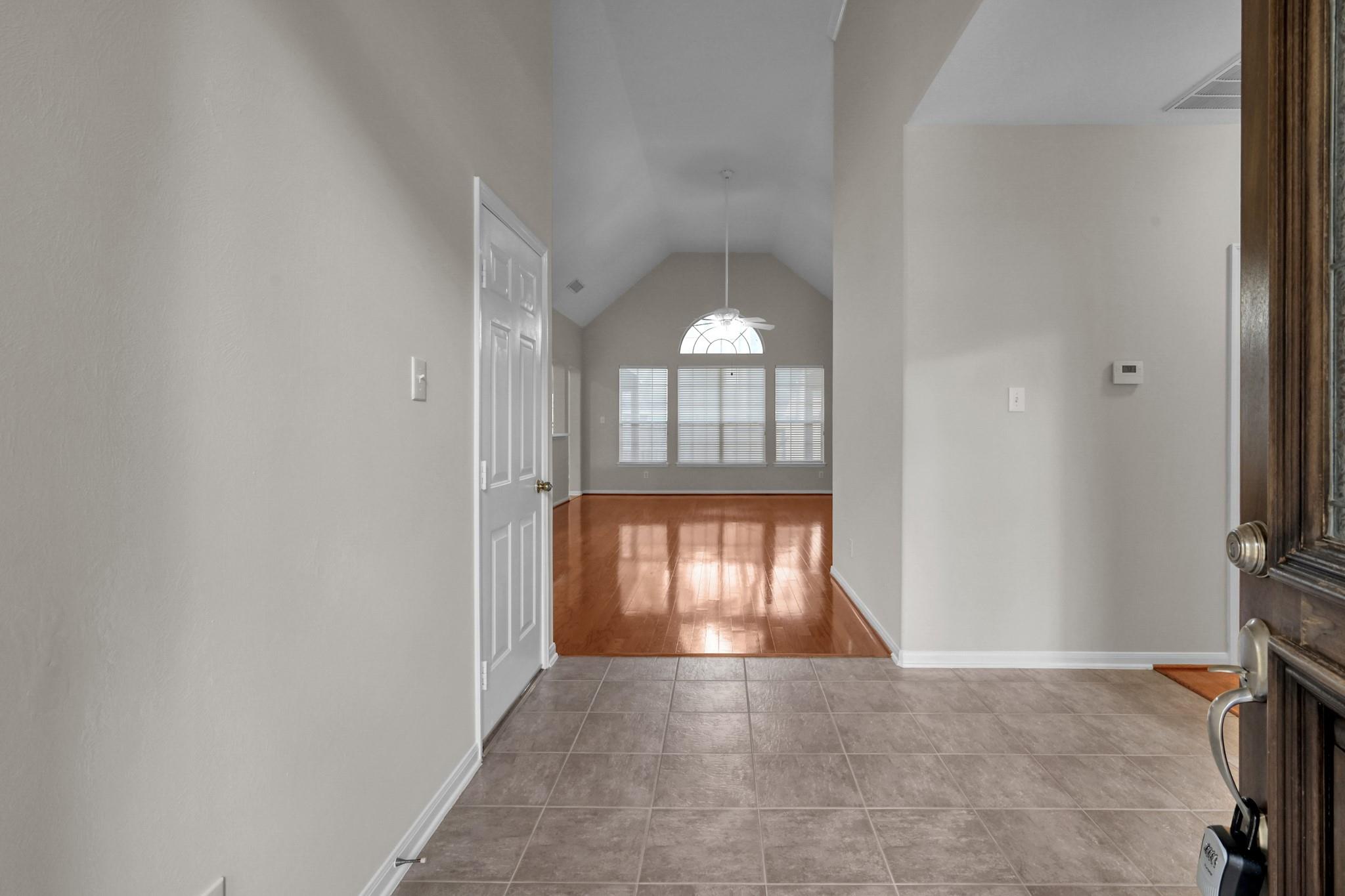 6 Long Springs Place