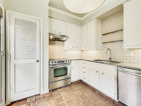 Tiny photo for 4518 Glenwick Lane, Dallas, TX 75205 (MLS # 19887936)