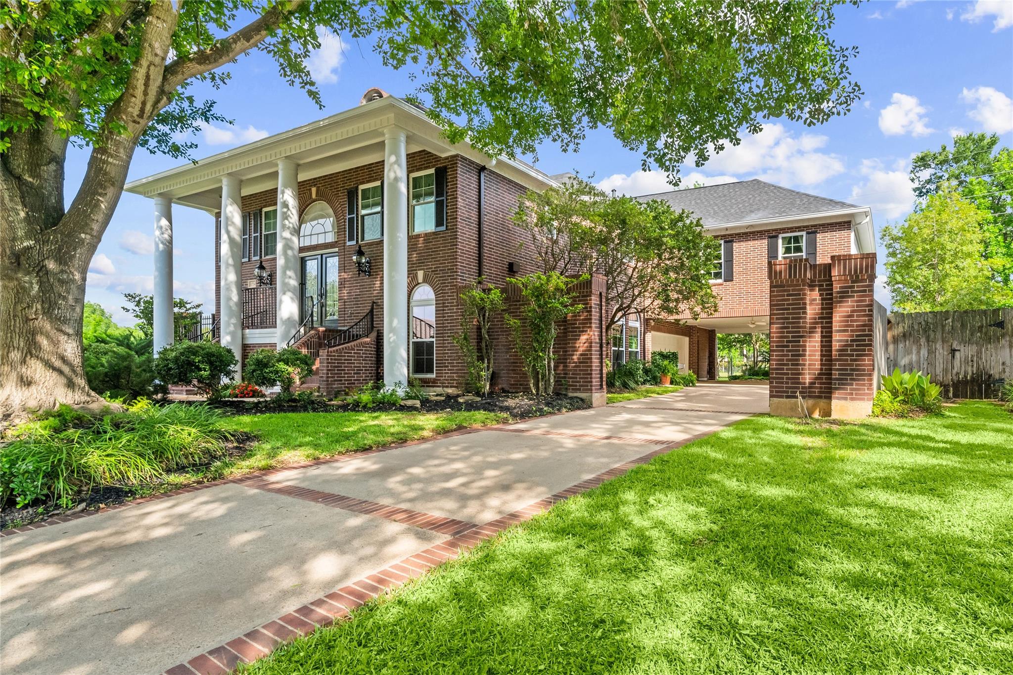 1734 Forestlake Drive