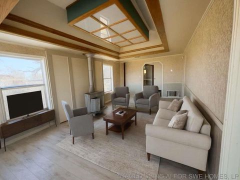 Homes For Sale - 704 E Municipal Drive<br/> Lubbock County, Lubbock, TX 79403