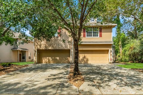 Photo of 144 E Summerhaze Circle, The Woodlands, TX 77382 (MLS # 85189753)