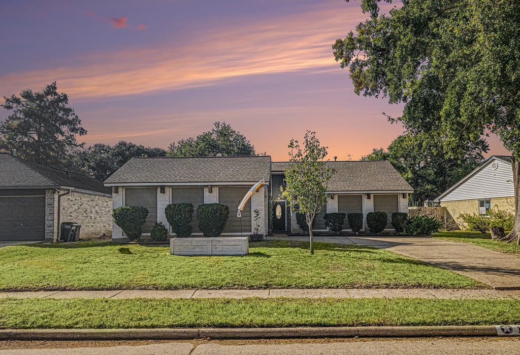 Photo of 18907 Atascocita Trace Drive, Humble, TX 77346 (MLS # 13656730)
