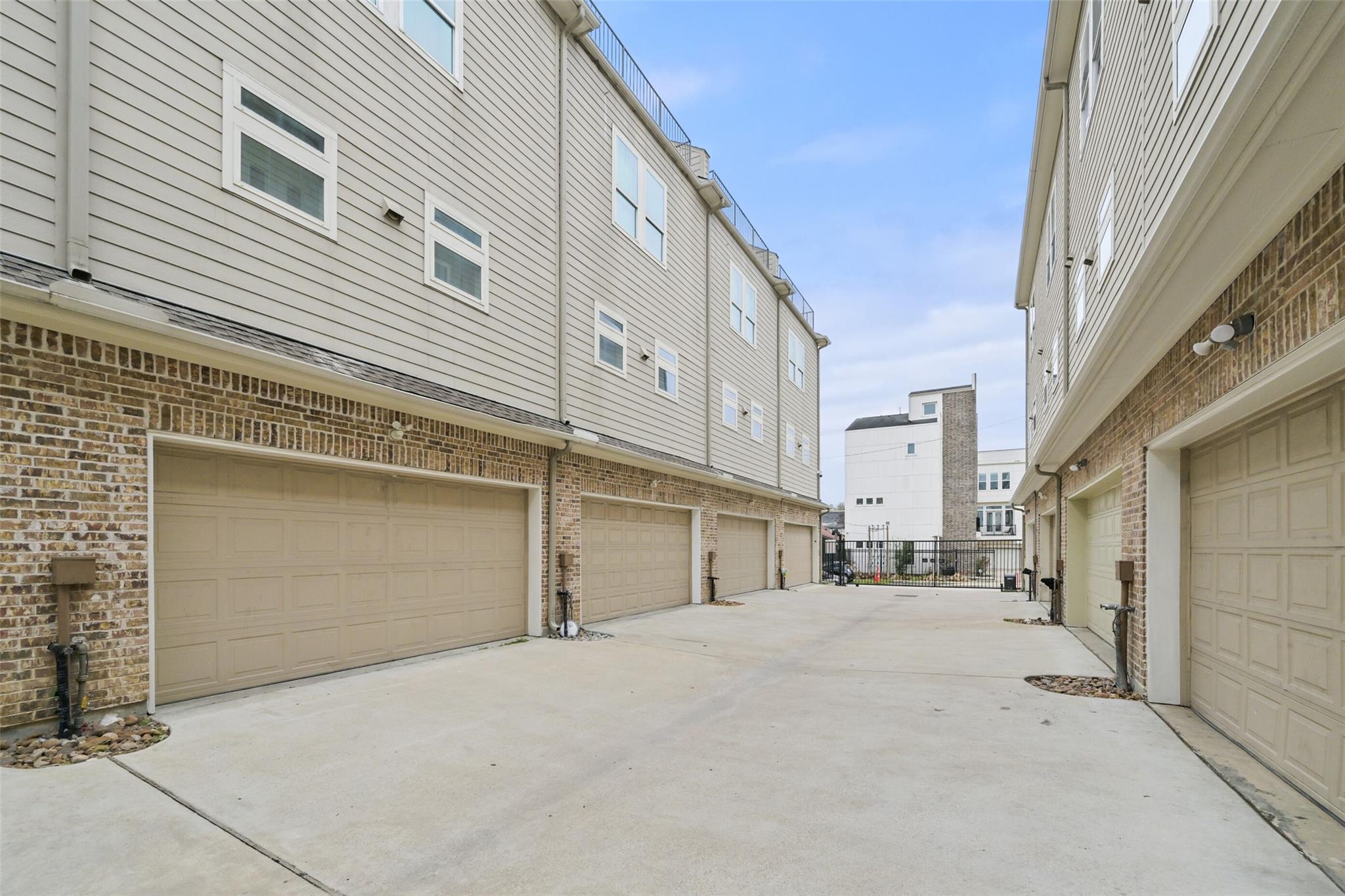 2020 Mcgowen Street 20