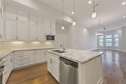 Tiny photo for 2020 Mcgowen Street #20, Houston, TX 77004 (MLS # 43157053)