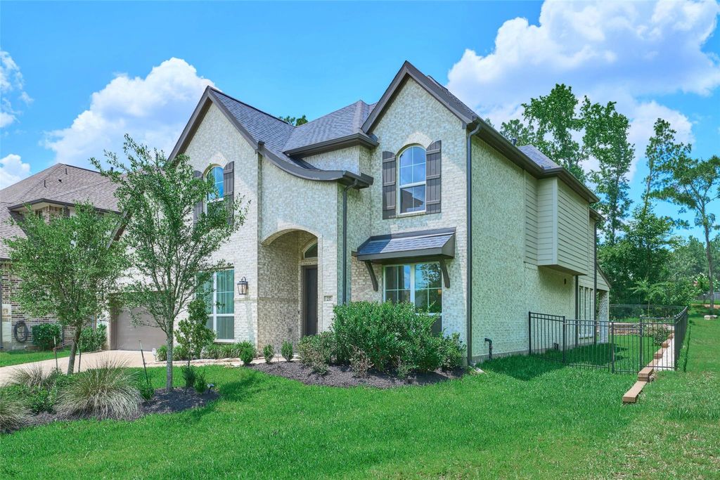 Photo of 237 Patina Sorrel Drive, Montgomery, TX 77316 (MLS # 93876431)