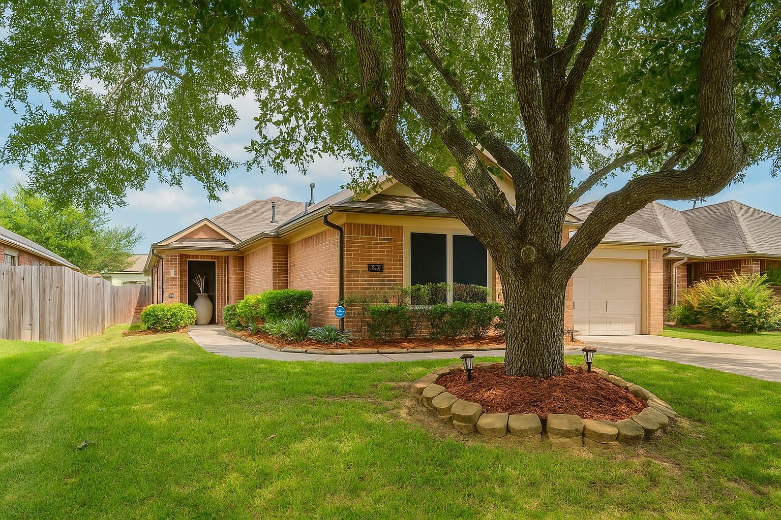 509 Naples Terrace Lane