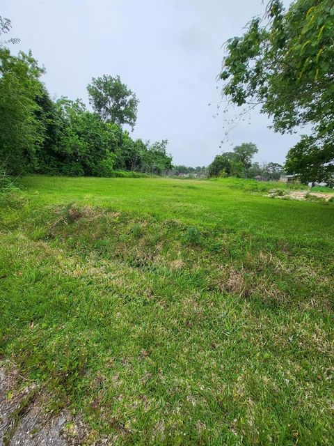 Vacant Land For Sale - Kansas Street<br/> La Marque, TX 77568