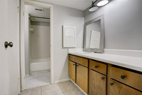 Tiny photo for 3015 Walnut Bend Lane #35, Houston, TX 77042 (MLS # 38268430)