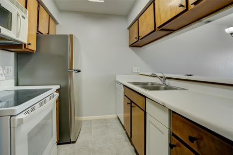 Tiny photo for 3015 Walnut Bend Lane #35, Houston, TX 77042 (MLS # 38268430)