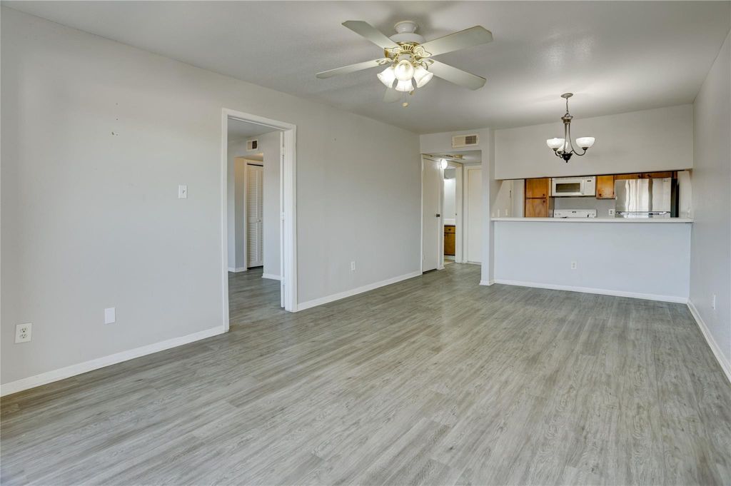 Photo of 3015 Walnut Bend Lane #35, Houston, TX 77042 (MLS # 38268430)