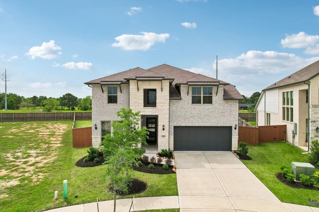 Photo of 13525 Seneca Lake Drive, Texas City, TX 77568 (MLS # 28619799)