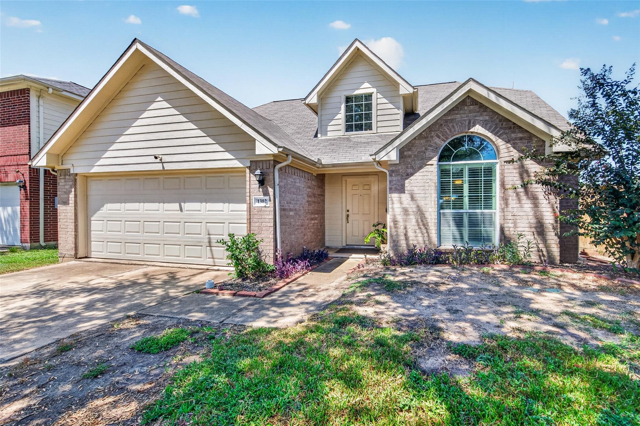 1302 E April Rain Court