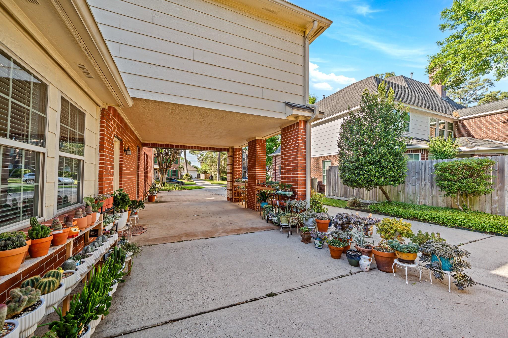 5415 Autumn Breeze Court