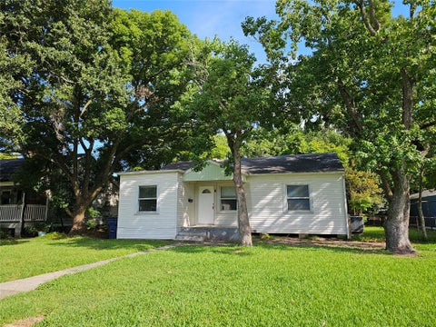 Homes For Rent - 806 17th Avenue<br/> Texas City, TX 77590