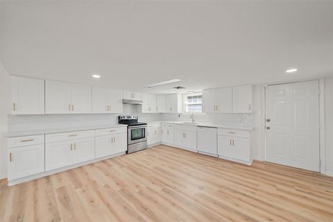 Photo of 2503 57th Street, Galveston, TX 77551 (MLS # 90100823)