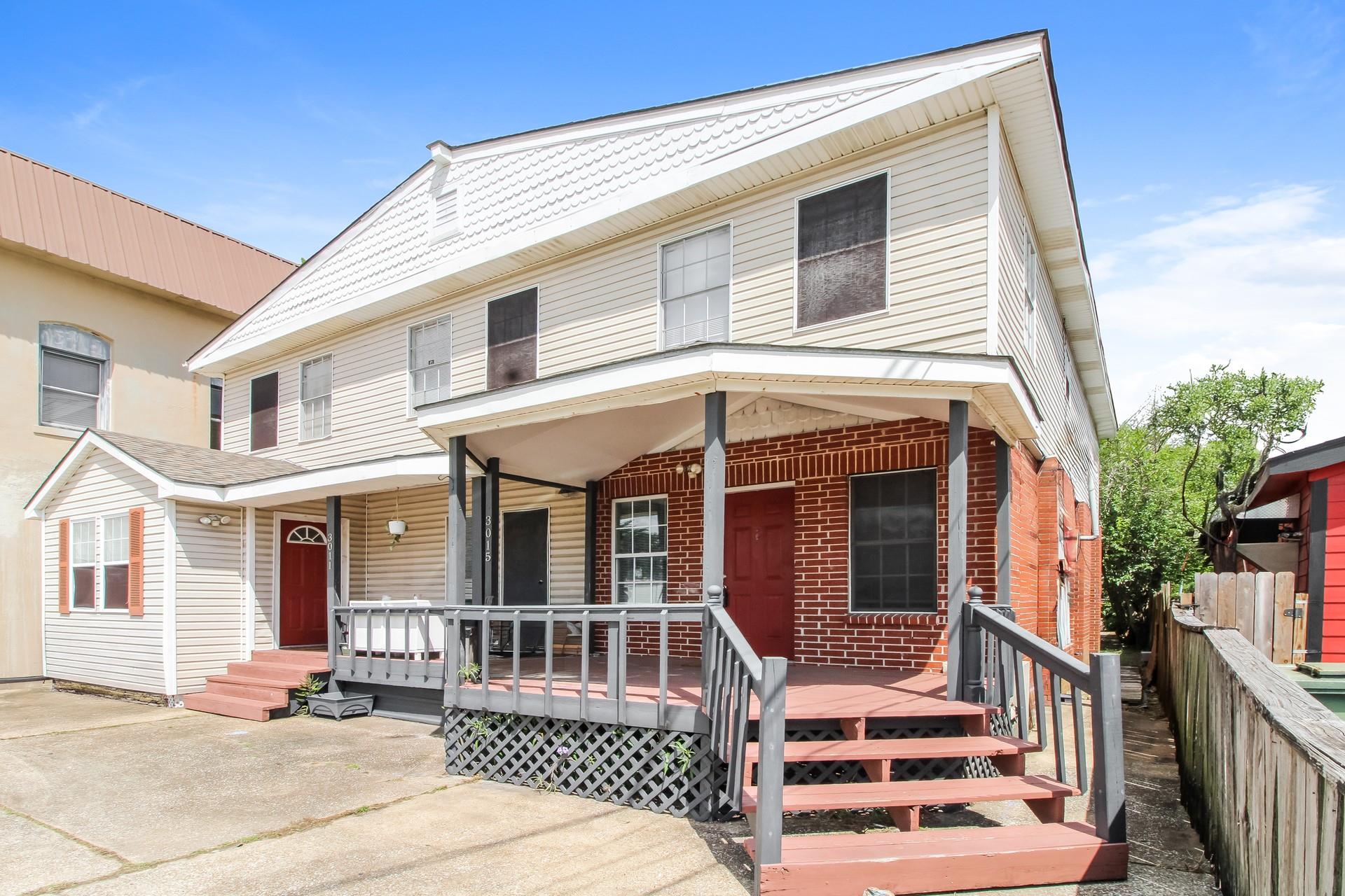 3011 Main Street 3015