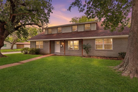 Photo of 7826 Twin Hills Drive, Houston, TX 77071 (MLS # 59526735)
