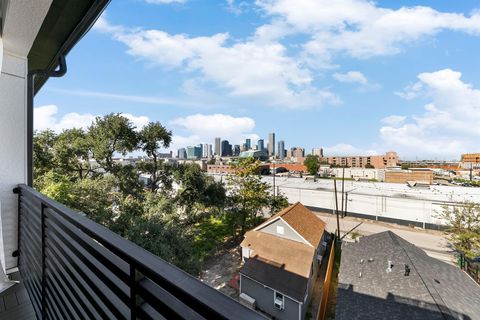 Tiny photo for 2412 Canal Street #J, Houston, TX 77003 (MLS # 64659796)