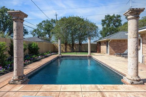 Tiny photo for 1814 Haverhill Drive, Houston, TX 77008 (MLS # 46885389)